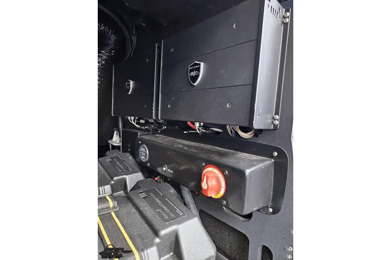 Slide: The Image of 2018 Supreme S226 boat electrical system with battery switch and wiring components. - 59