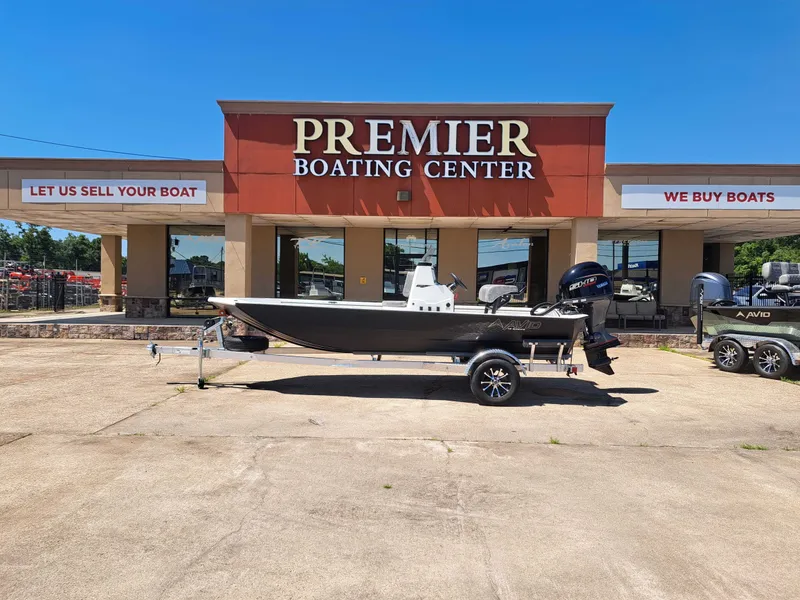 The Image of Avid 18CC ROGUE 2026 at Premier Boating Center. - 1