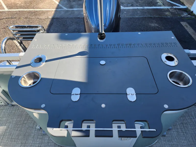 Slide: The Image of 2026 Avalon Venture 85 Quad Fish boat with fishing station. - 15