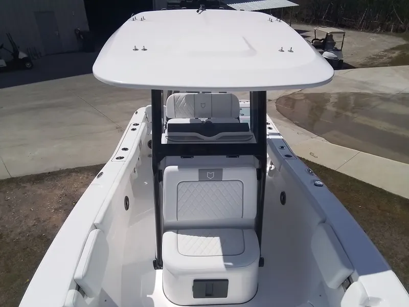 Slide: The Image of SEA FOX BOAT WORKS 228 COMMANDER 2026 - 10