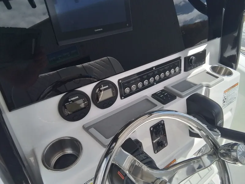 Slide: The Image of SEA FOX BOAT WORKS 228 COMMANDER 2026 - 19