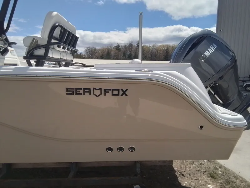 Slide: The Image of SEA FOX BOAT WORKS 228 COMMANDER 2026 - 4