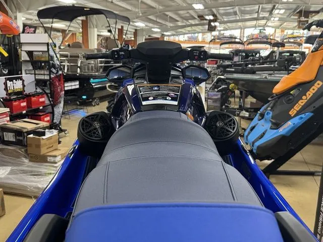 Slide: The Image of 2026 Yamaha WaveRunner VX Limited HO in a showroom. - 7