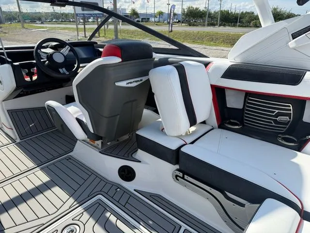 Slide: The Image of Nautique Super Air Nautique G21 2018 - 10