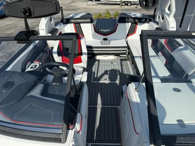 Slide: The Image of Nautique Super Air Nautique G21 2018 - 12