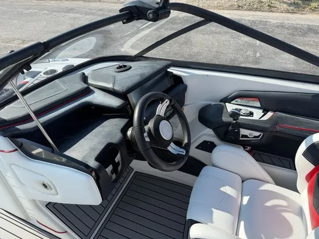 Slide: The Image of Nautique Super Air Nautique G21 2018 - 15