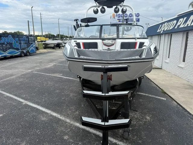 Slide: The Image of Nautique Super Air Nautique G21 2018 - 7