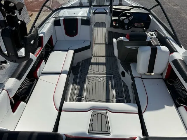 Slide: The Image of Nautique Super Air Nautique G21 2018 - 8