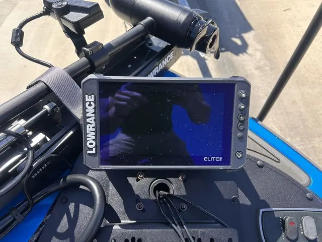 Slide: The Image of Nitro Z18 2022 - 17