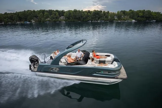 Slide: The Image of Avalon Excalibur Quad Lounge Windshield 27 FT 2026 - 13