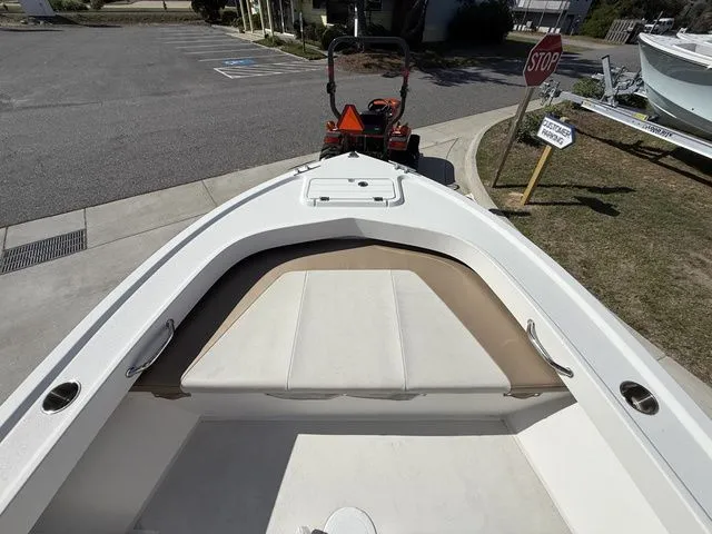 Slide: The Image of Parker Marine 1801 Center Console 2019 - 19