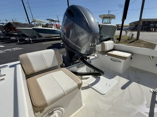 Slide: The Image of Parker Marine 1801 Center Console 2019 - 7