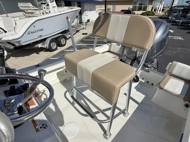 Slide: The Image of Parker Marine 1801 Center Console 2019 - 9