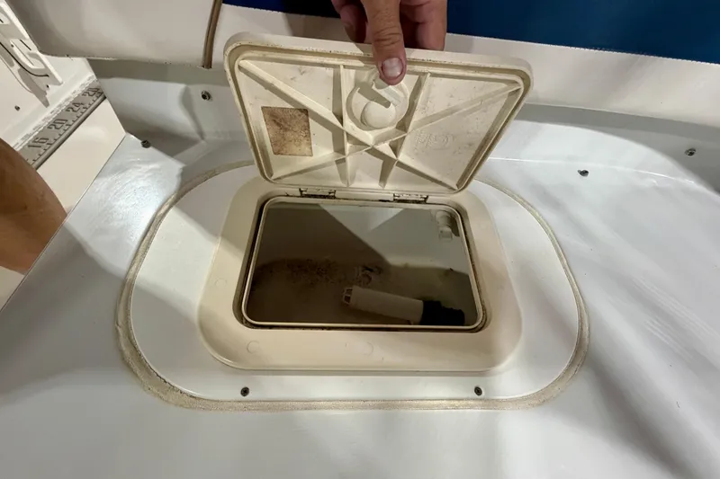 Slide: The Image of Open hatch on 2006 Glacier Bay 2640SX Renegade boat deck. - 32