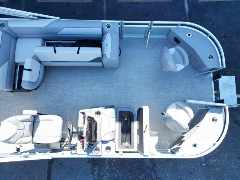 Slide: The Image of Avalon Venture 85 Quad Fish - 21' 2026 - 6