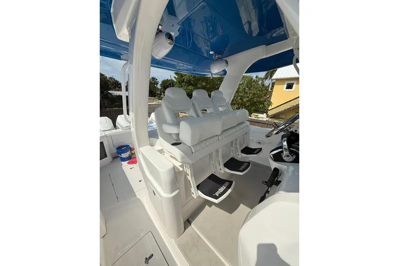 Slide: The Image of Helm seats - 9
