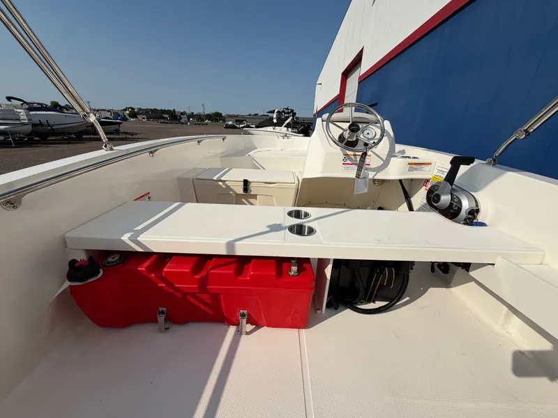 Slide: The Image of Boston Whaler 160 Super Sport 2027 - 7
