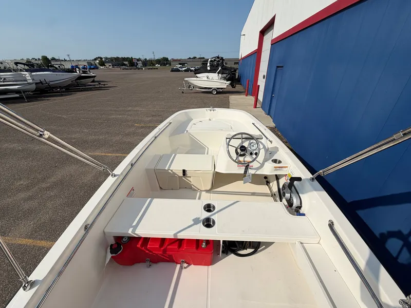 Slide: The Image of Boston Whaler 160 Super Sport 2027 - 6