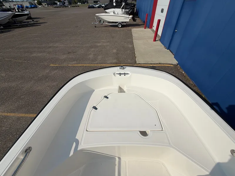 Slide: The Image of Boston Whaler 160 Super Sport 2027 - 14