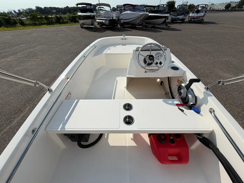 Slide: The Image of Boston Whaler 130 Super Sport 2027 - 6