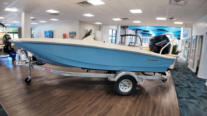 Slide: The Image of Boston Whaler 160 Super Sport 2027 - 6