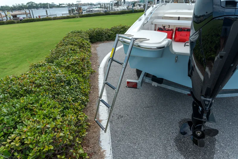 Slide: The Image of Boston Whaler 160 Super Sport 2027 - 17