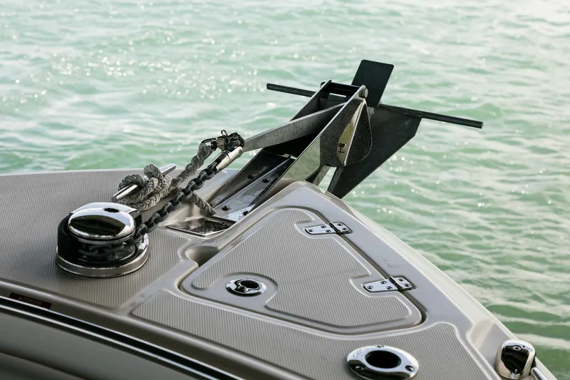 Slide: The Image of Boston Whaler 250 Outrage 2027 - 3