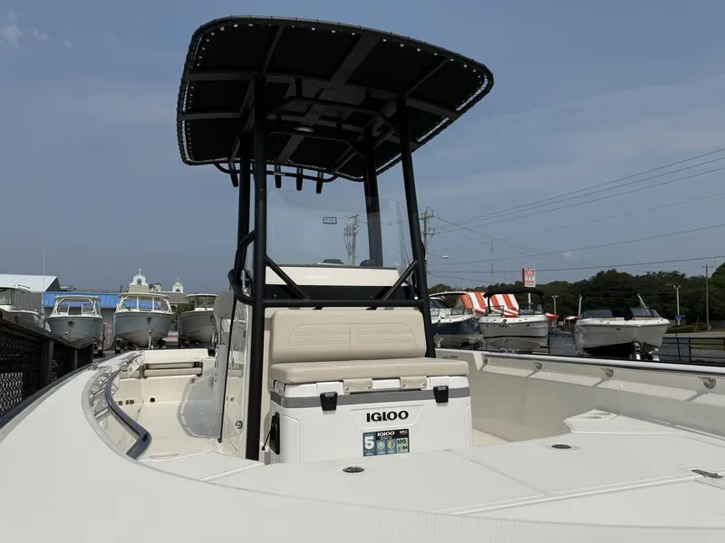 Slide: The Image of Boston Whaler 210 Montauk 2027 - 13