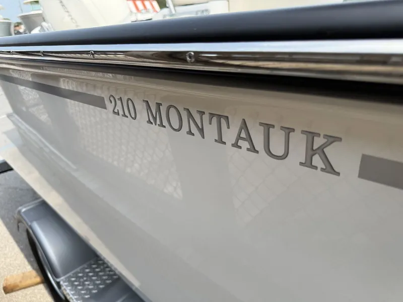 Slide: The Image of Boston Whaler 210 Montauk 2027 - 18