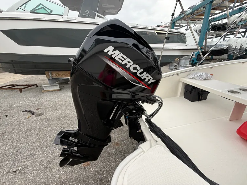 Slide: The Image of Boston Whaler 130 Super Sport 2027 - 12