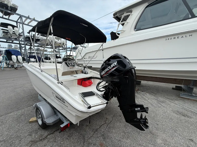 Slide: The Image of Boston Whaler 130 Super Sport 2027 - 11