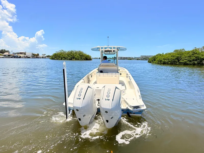 Slide: The Image of Boston Whaler 280 Dauntless 2027 - 16