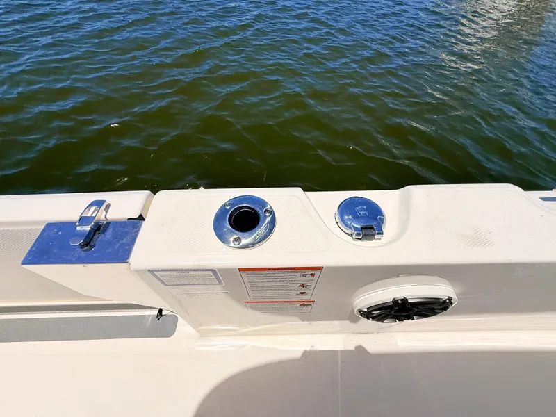 Slide: The Image of Boston Whaler 280 Dauntless 2027 - 48
