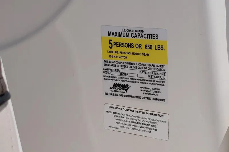 Slide: The Image of 2021 Bayliner 160 Bowrider capacity label, showing maximum 5 persons or 650 lbs. - 28