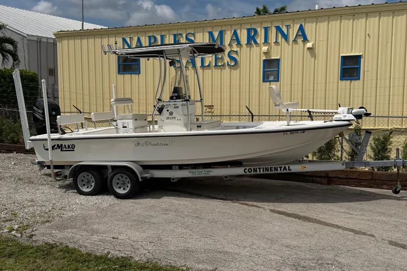 The Image of 2017 Mako 21 LTS boat on trailer at Naples Marina Sales. - 1
