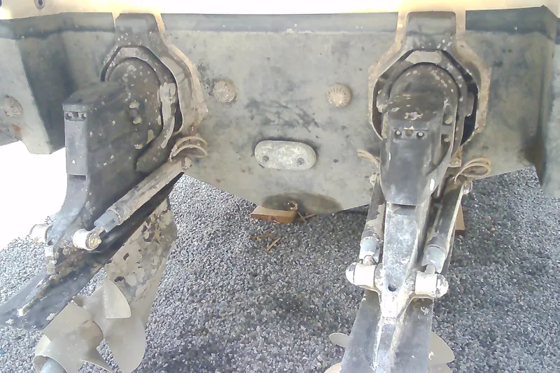Slide: The Image of Rear view of 2013 Chaparral 327 SSX boat's dual propeller drives. - 39