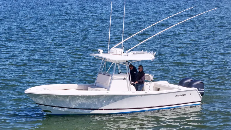 Slide: The Image of Regulator Marine 29 Forward Seating 2006 - 32