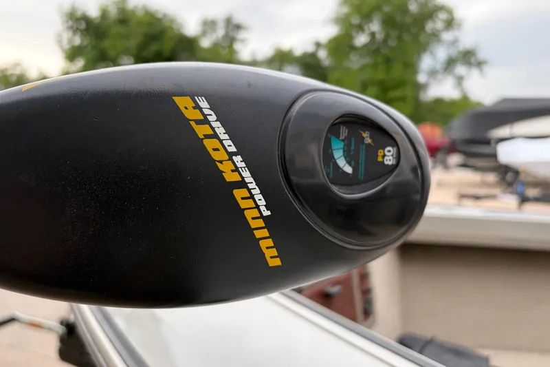 Slide: The Image of Minn Kota PowerDrive motor on 2004 Bass Tracker Tournament V-18 boat. - 23