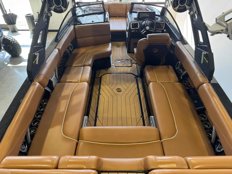 Slide: The Image of Malibu Wakesetter 24 MXZ 2019 - 13