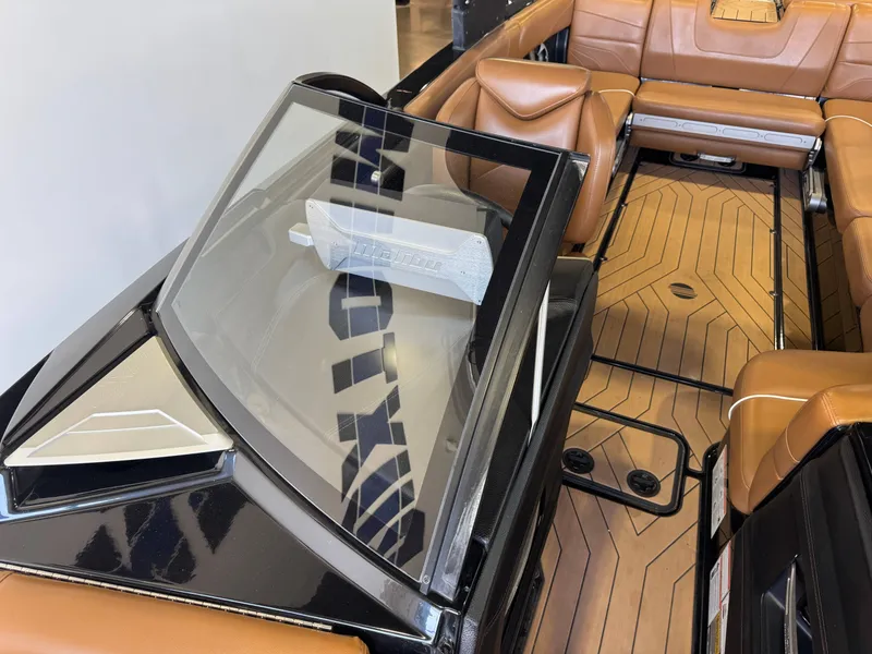 Slide: The Image of Malibu Wakesetter 24 MXZ 2019 - 20