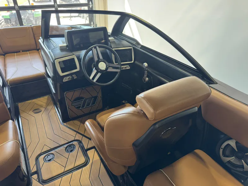 Slide: The Image of Malibu Wakesetter 24 MXZ 2019 - 24