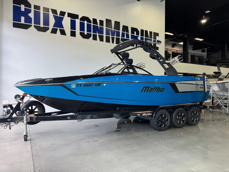 Slide: The Image of Malibu Wakesetter 24 MXZ 2019 - 3