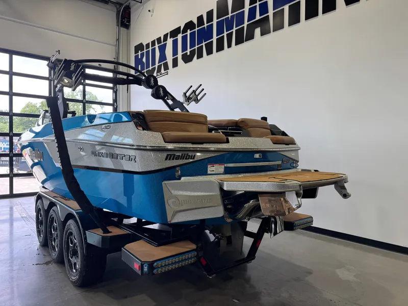 Slide: The Image of Malibu Wakesetter 24 MXZ 2019 - 5