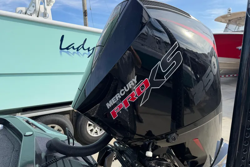 Slide: The Image of 2022 Ranger Z520R Cup-Equipped boat with Mercury Pro XS engine. - 110