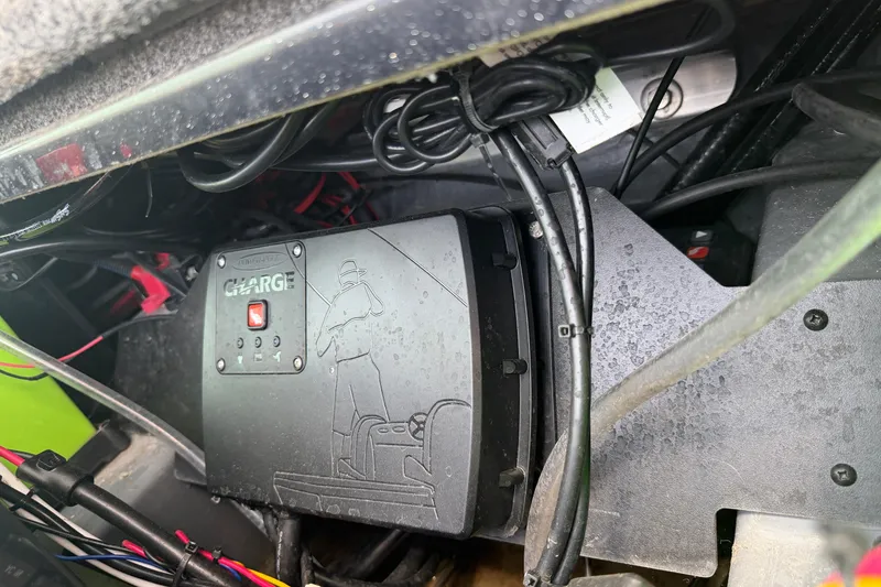 Slide: The Image of 2022 Ranger Z520R Cup-Equipped boat with onboard charging system and wiring. - 20