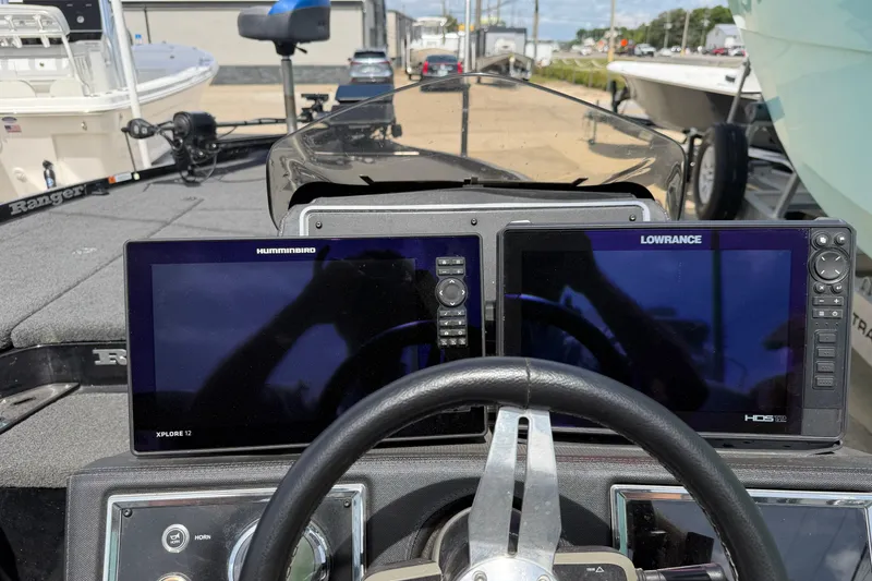 Slide: The Image of 2022 Ranger Z520R Cup-Equipped boat dashboard with Humminbird and Lowrance displays. - 35