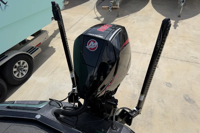Slide: The Image of 2022 Ranger Z520R Cup-Equipped boat with Mercury engine and Power-Pole anchors. - 91