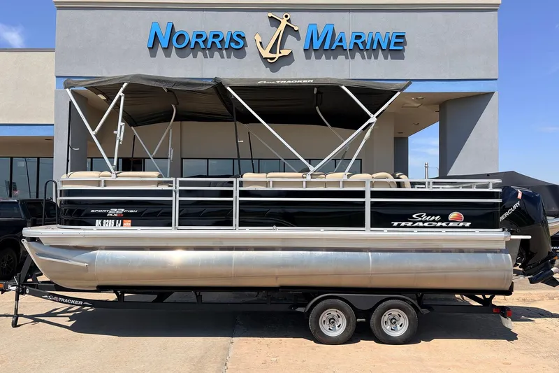 The Image of 2024 Sun Tracker SportFish 22 XP3 pontoon boat at Norris Marine dealership. - 1