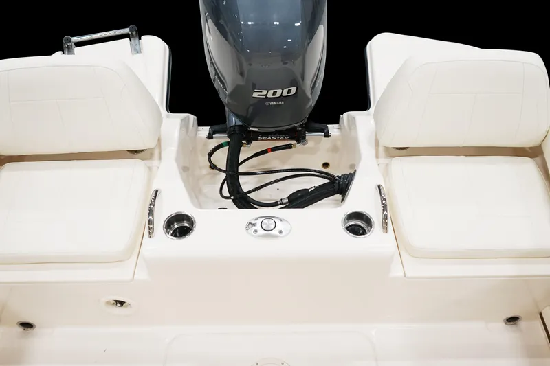 Slide: The Image of 2027 Grady-White Fisherman 216 boat with Yamaha 200 engine, featuring dual seating. - 5