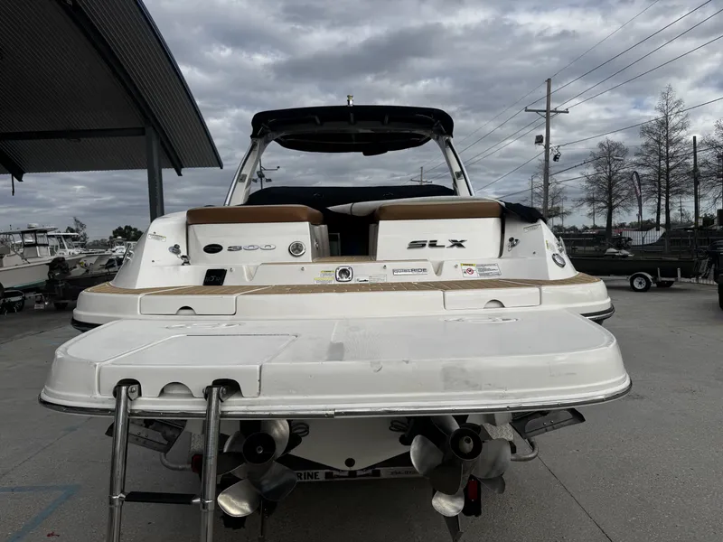Slide: The Image of Sea Ray 300 SLX 2014 - 12